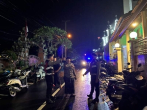 Sat Samapta Polres Klungkung Laksanakan Patroli Malam dan Pengamanan Ibadah.