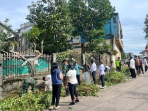 Dari Jalan Gunung Mas hingga Rujab Wabup, Forkopimda TTS Bersihkan Kota Soe.