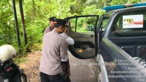 Aksi Kemanusiaan Di Jalan Raya, Kapolsek Bebandem Evakuasi Pengendara Motor Gejala Stroke Menggunakan Mobil Dinas