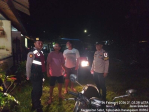 Polsek Selat Laksanakan Blue Light Patrol untuk Tingkatkan Keamanan Wilayah