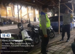 Polsek Bebandem Terjunkan Personel Maksimal Amankan Ibadah Shalat Tarawih, Pastikan Kekhusyukan Umat