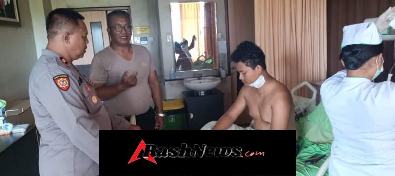 Berikan Dukungan Moril, Kapolsek Mengwi Jenguk Keluarga Anggota Yang Sedang Sakit