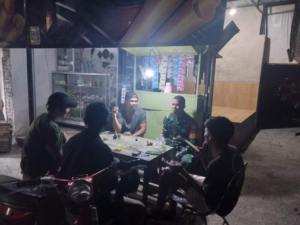 Sinergi Babinsa dan Pemuda Ciptakan Lingkungan Kondusif