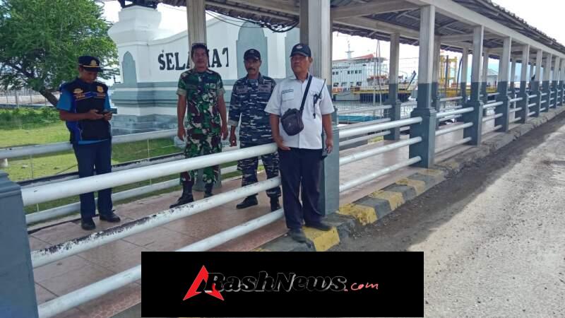 TNI Hadir Jaga Stabilitas di Pelabuhan Penyeberangan Poto Tano