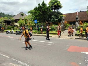 Hadir di Tengah Pelajar, Polsek Bangli Pastikan Keselamatan di Jam Pulang Sekolah
