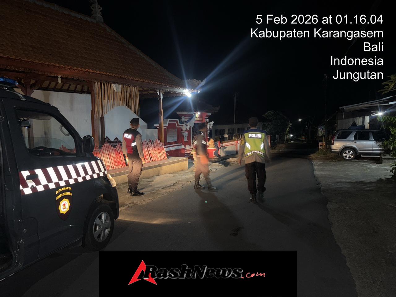 Antisipasi Kejahatan Dimalam Hari Personil Polsek Bebandem Melaksanakan Kegiatan Patroli Blue Light.