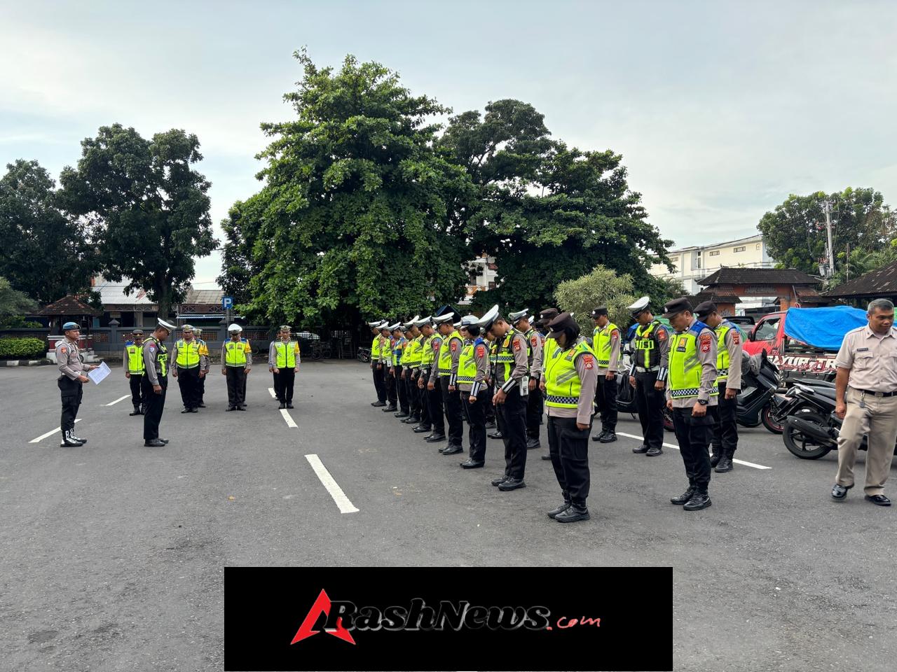 Operasi Keselamatan Agung 2026, Cara Simpatik Polres Klungkung Ajak Warga Tertib Berlalu Lintas