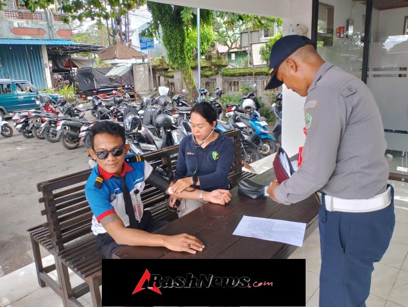 Sidokkes Polres Tabanan Cek Kesehatan Sopir Angkutan Umum, Dukung Ops Keselamatan Agung 2026