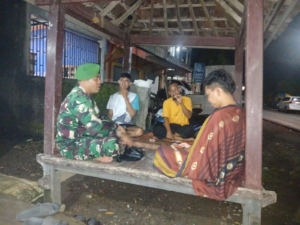 Patroli Malam Babinsa Koramil Sekongkang Berjalan Aman dan Lancar