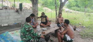 Babinsa Koramil 03/Pahunga Lodu Himbau Masyarakat Manfaatkan Lahan Saat Musim Hujan