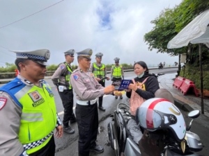 Satgas I Subsatgas Dikmas Ops Keselamatan Agung 2026 Gencarkan Sosialisasi di Obyek Wisata Penelokan Kintamani