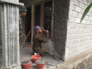 TMMD 1618/TTU Bangun Harapan Lewat Perehaban Rumah di Desa Sunkaen