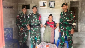Yonarmed 12 Kostrad Amankan Senjata Springfield dari Masyarakat Desa Alas