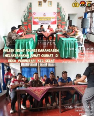Polsek Selat melaksanakan giat Jumat Curhat sambangi Tokoh Masyarakat.