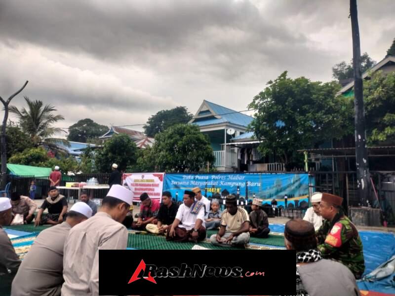 Pererat Silaturahmi Ramadhan, Babinsa Komodo Hadiri Buka Puasa Bersama Masyarakat