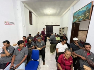 Bhabinkamtibmas Desa Buwit Menghadiri Undangan Sosialisasi  Pembangunan Toko/ Tempat Usaha