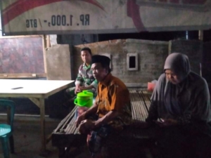 Patroli Malam Koramil 1628-05/Jereweh Pastikan Situasi Wilayah Tetap Kondusif