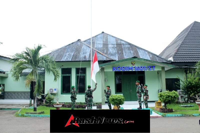Kasdim 1601/Sumba Timur Pimpin Upacara Rutin di Lapangan Makodim