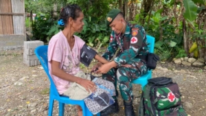 Yonarmed 12 Kostrad Jadi Garda Kesehatan Masyarakat Desa Dafala