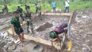 Infrastruktur Kunci Desa, TMMD Ke-127 Genjot Pengecoran Cross Way di Werang