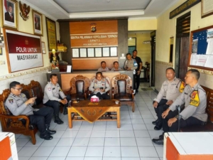 Jalin Kekompakan dan Kebersamaan, Kapolsek Kerambitan bersama Anggota Polsek Kerambitan Gelar Coffee Morning