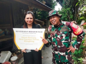 Tebar Kebahagiaan Diakhir Pekan, Dandim Klungkung Bersama Yayasan Satu Hati Bali Dan CSR Oriana Eyewear Serahkan Bedah Rumah RTLH Untuk Ni Nyoman Sumenadi