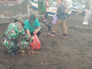 Sinergi Muspika Sawan dan Masyarakat Wujudkan Pantai Kubu Kelod Bersih dan Indah