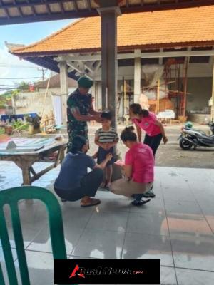 Babinsa Kelusa Turun Langsung Dampingi Posyandu Banjar Peliatan, Perkuat Layanan Kesehatan Ibu dan Anak