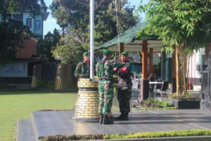 Perkuat Nasionalisme Prajurit, Dandim 1616/Gianyar Pimpin Upacara 17-an di Yonzipur 18/YKR