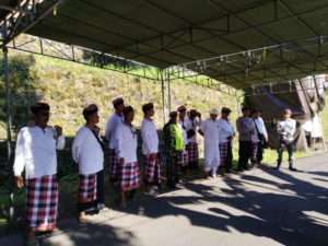 Sinergi Babinsa dan Aparat Desa, Upacara Melasti Berlangsung Tertib dan Lancar
