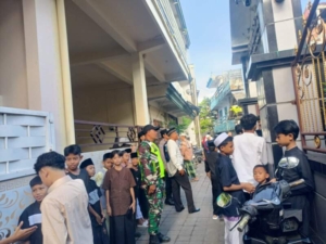 Bersama Instansi terkait Anggota jajaran Kodim 1623/Karangasem amankan sholat Idul fitri 1447 Hijriah