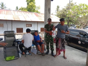 Peduli Sesama, Babinsa Sidan Bersama PMI Gelar Donor Darah untuk Perkuat Stok Kesehatan Daerah