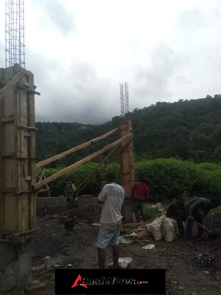 Dukung Pembangunan Desa, Babinsa Kotabaru Aktif Pantau Proyek Koperasi Merah Putih