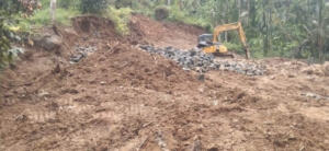 Pasiter Kodim 1623/Karangasem terjun langsung kelapangan meninjau lahan rencana pembangunan Koperasi Desa/Kelurahan merah putih.