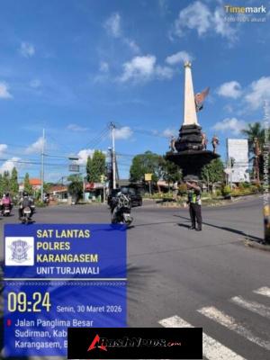 Agar Terciptanya Kelancaran Lalu Lintas Personil Lantas Melaksanakan Penjagaaan Dan Pengaturan di Ktl 2