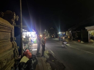 Cegah Jambret Unit Samapta Polsek Kuta Utara Patroli Jelang Subuh Di Jalan Kerobokan 
