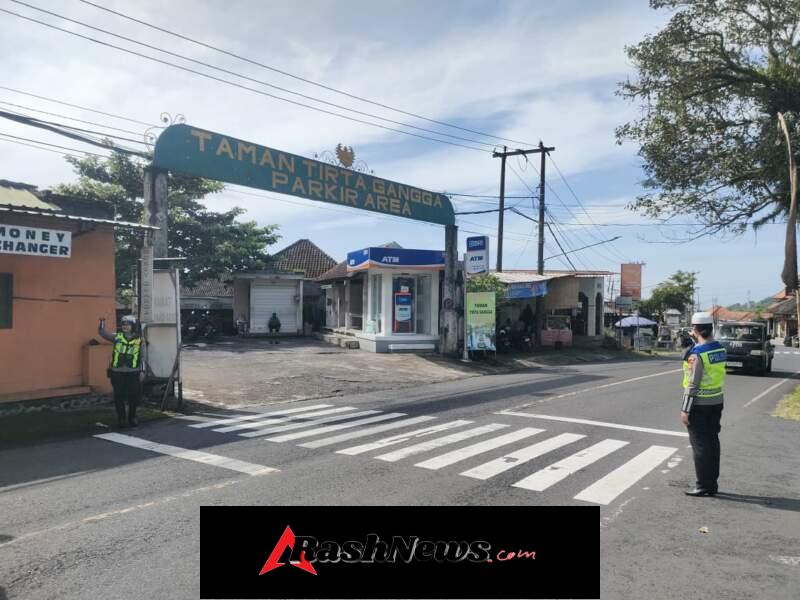 Sat Lantas Melaksanakan Pengamanan di Obyek Wisata Tirtagangga