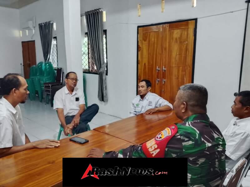 Pererat Silaturahmi, Babinsa Desa Tapir Laksanakan Komsos di Wilayah Binaan