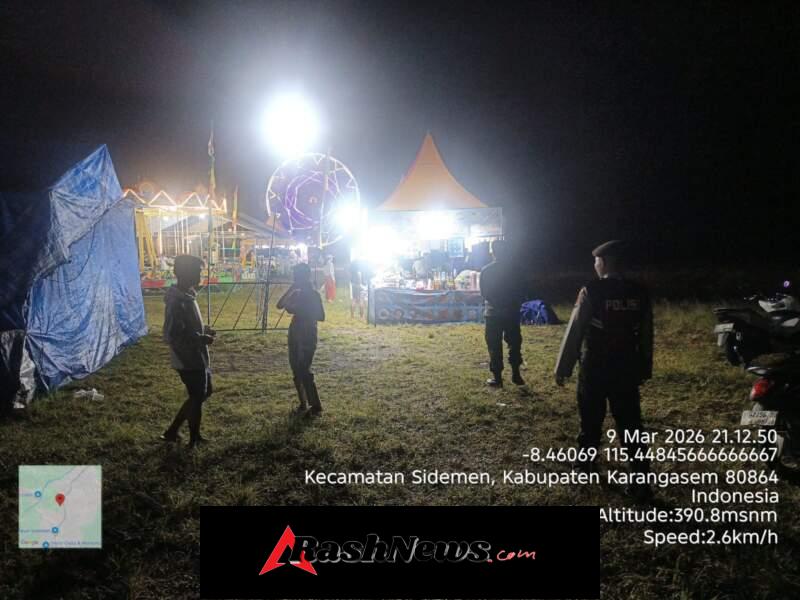 Personel Polsek Sidemen Lakukan Pengamanan Pasar Malam, Jaga Kamtibmas Tetap Kondusif