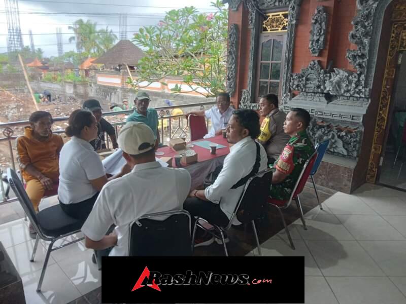 Bhabinkamtibmas Desa Suwat Sambangi Kantor Perbekel, Perkuat Sinergitas dengan Perangkat Desa