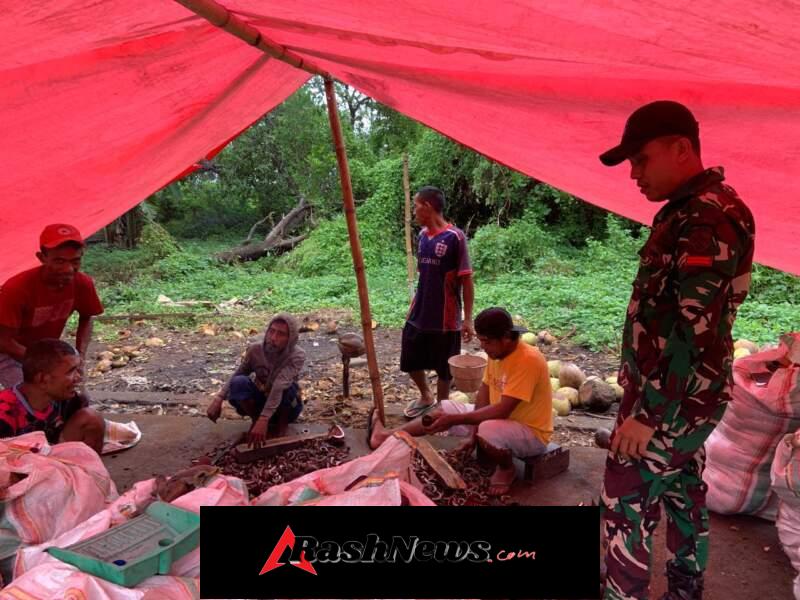 Babinsa Koramil 1624-06/Tanjung Bunga Laksanakan Pemantauan Wilayah di Kecamatan Titihena