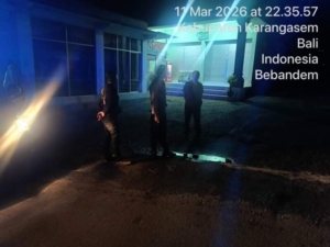 Cegah Balap Liar dan Gangguan Kamtibmas, Polsek Bebandem Gelar “Blue Light Patrol” di Titik Rawan