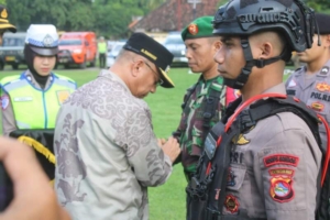 Dandim 1608/Bima Bersama Forkopimda Hadiri Apel Gelar Pasukan Operasi Ketupat Rinjani 2026