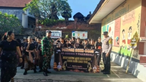 Parade Ogoh-Ogoh SDN 2 Paksebali, Sertu Agus Pande Harap Gugah Kecintaan Generasi Penerus Akan Tradisi Dan Budaya Warisan Leluhur