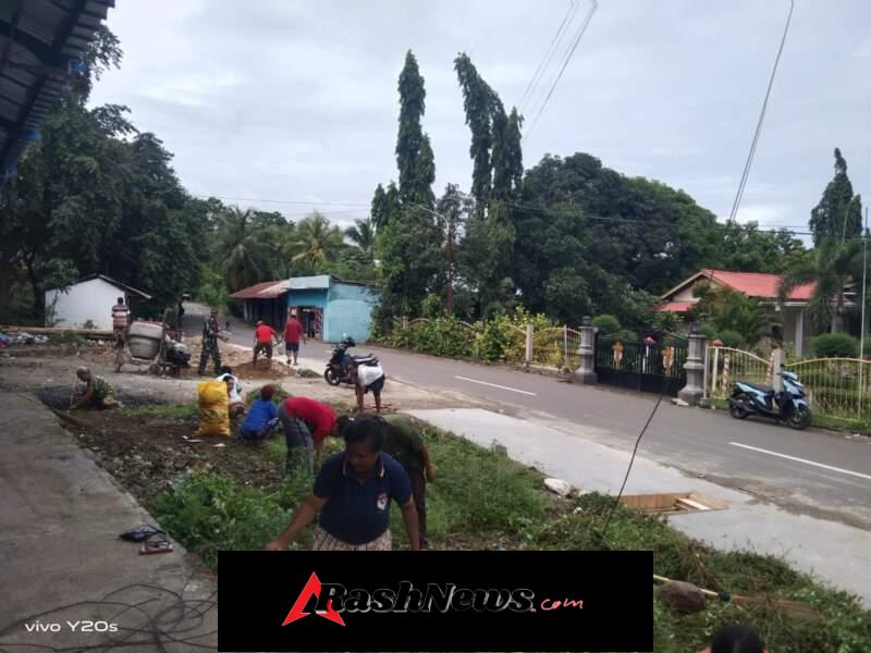 Sambut Paskah, Babinsa Koramil Lewoleba Bersama Legio Maria Bersihkan Lingkungan Gereja