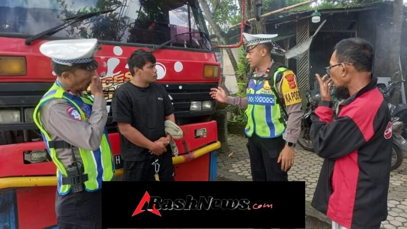 Implementasi SKB 3 Menteri, Satgas Kamseltibcarlantas Polres Badung Sosialisasikan Pembatasan Truk Sumbu 3