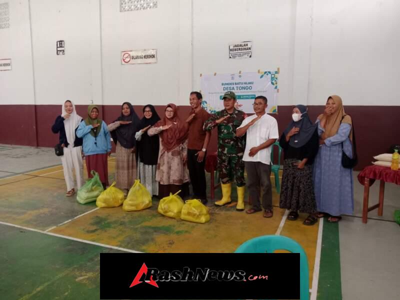 Babinsa Tongo Hadiri dan Dampingi Kegiatan Pembagian Paket Pangan Murah untuk Masyarakat