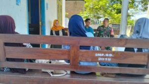 Babinsa Sorisakolo Himbau Warga Jaga Keamanan dan Ketertiban Lingkungan