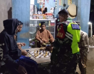 Patroli Babinsa Bersama Warga Ciptakan Lingkungan Aman dan Kondusif