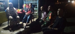 Patroli Malam Babinsa Desa Anamina, Warga Dihimbau Waspada dan Tertib